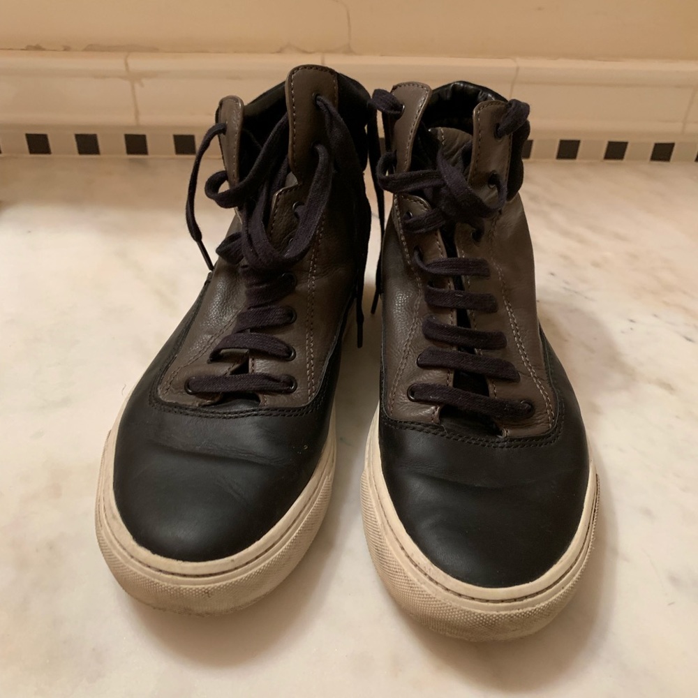 Women’s Vince High Top Leather Sneaker, Size 39.5